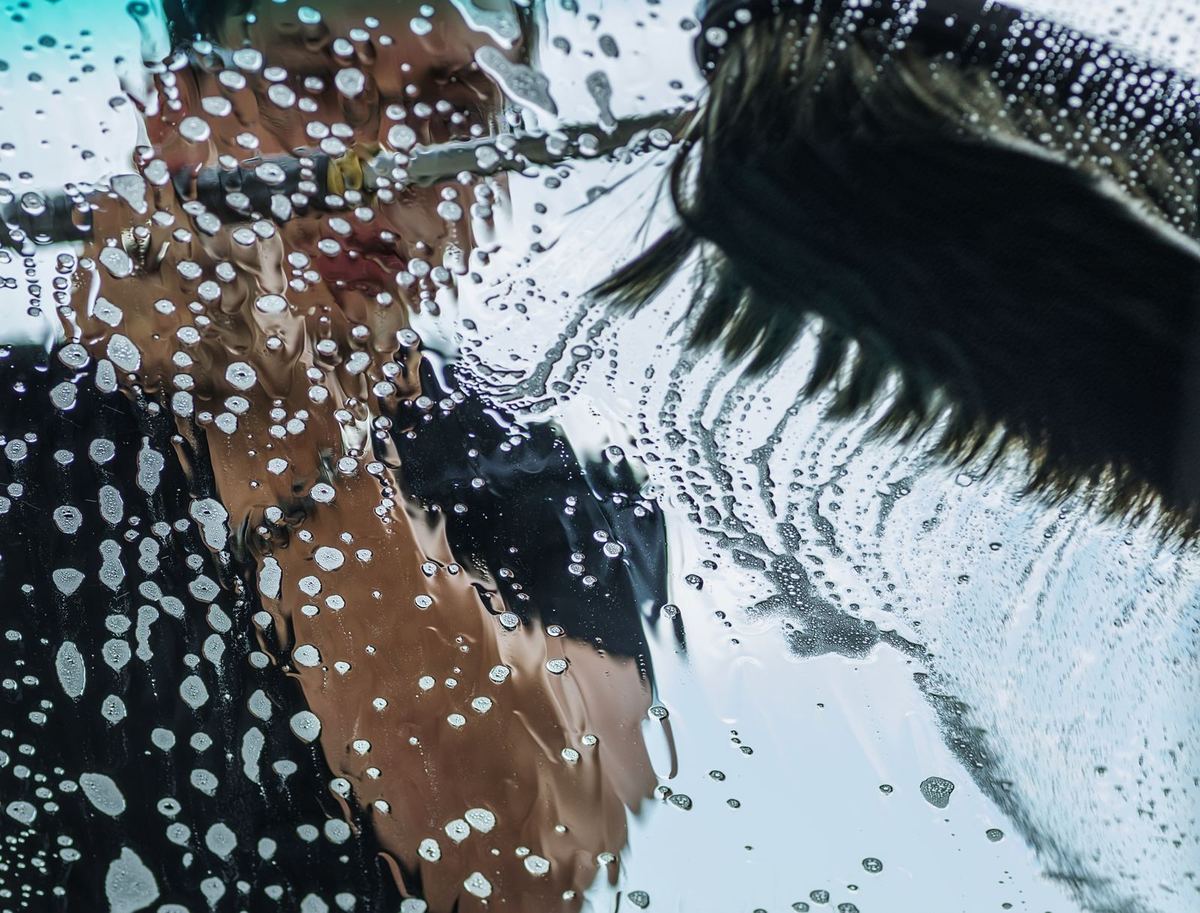 Window cleaning for homes and businesses